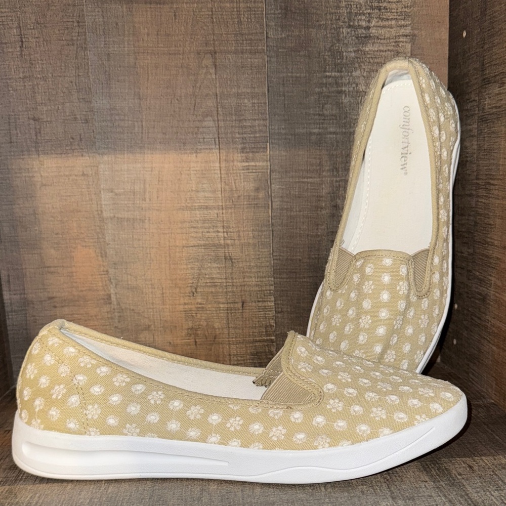 COMFORTVIEW Women slip-on shoes - size 11